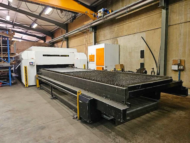 Ermaksan ipg - fibermak momentum gen 2 - lasersnijmachine - 2014 - afbeelding 22 van  28