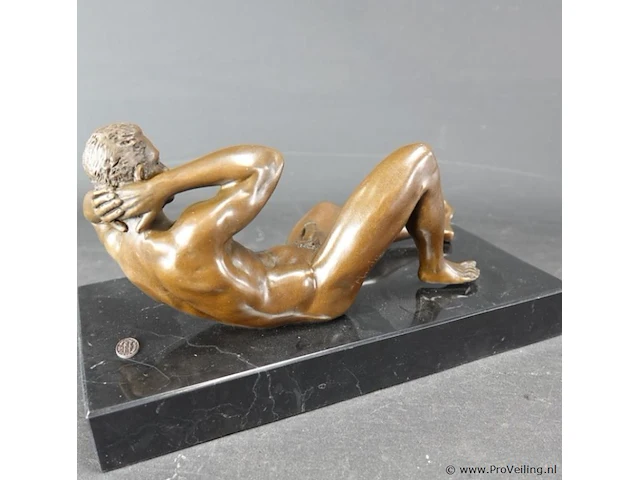 Erotisch bronzen mannelijk naakt - afbeelding 3 van  5