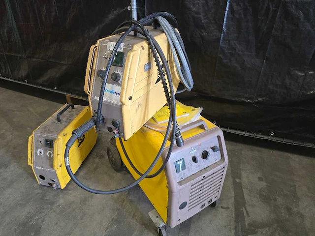 Esab - lax 320 - mig lasapparaat - afbeelding 2 van  8