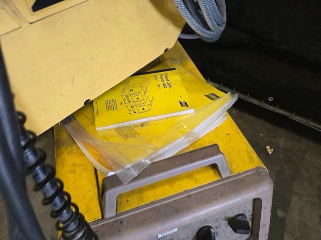 Esab - lax 320 - mig lasapparaat - afbeelding 4 van  8