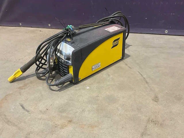 Esab caddy arc 151i a31 elektrode lasmachine - afbeelding 1 van  5