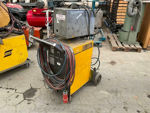 Esab lag315 lasmachine - afbeelding 1 van  7