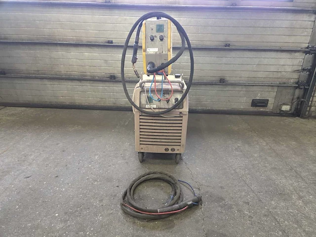 Esab lax 380w mig lasapparaat (defect) - afbeelding 2 van  4