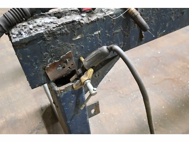 Esab mig 500tw lasapparaat met esab 48-4 feed unit - afbeelding 2 van  11