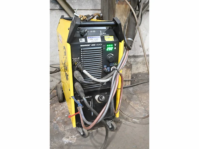 Esab warrior 400i cc/cv lasapparaat met esab warrior 304w feed unit - afbeelding 2 van  9