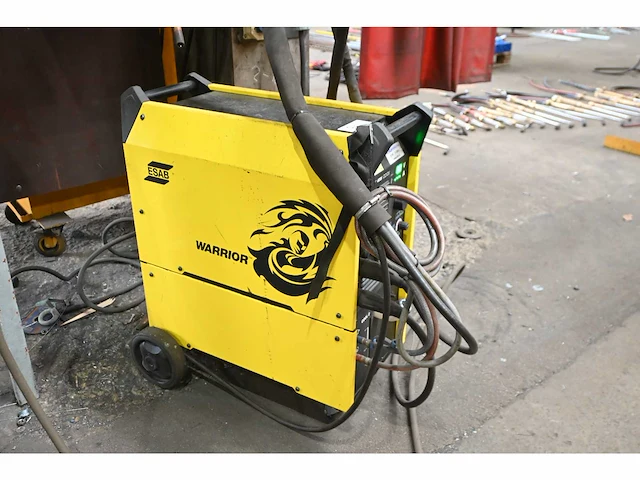 Esab warrior 400i cc/cv lasapparaat met esab warrior 304w feed unit - afbeelding 1 van  11