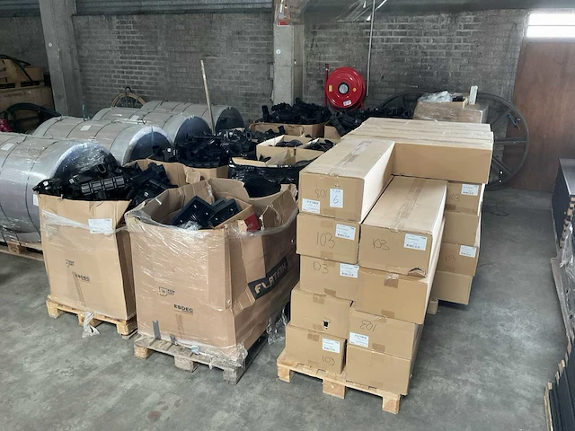 Esdec flatfix fusion partij montagesystemen zonnepanelen - afbeelding 1 van  21