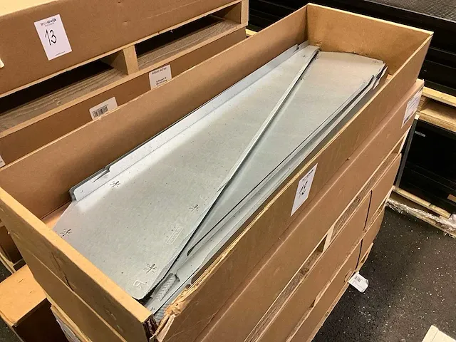 Esdec fusion wind deflector rechts zonnepaneel montage materialen - afbeelding 2 van  4
