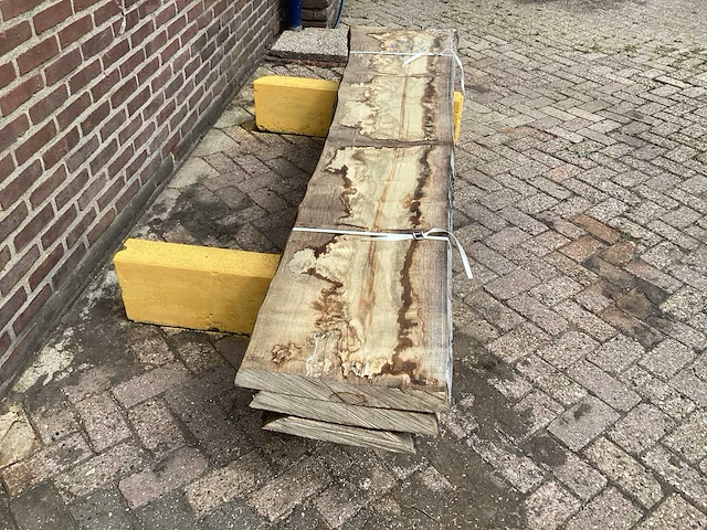 Esdoorn - 2019 gezaagd 220 x 530 x 2370 mm - schaaldeel (3x) - afbeelding 4 van  6