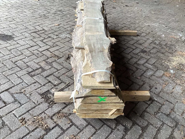 Esdoorn kd ovengedroogd 2300x550x500 mm schaaldeel (7x) - afbeelding 4 van  5