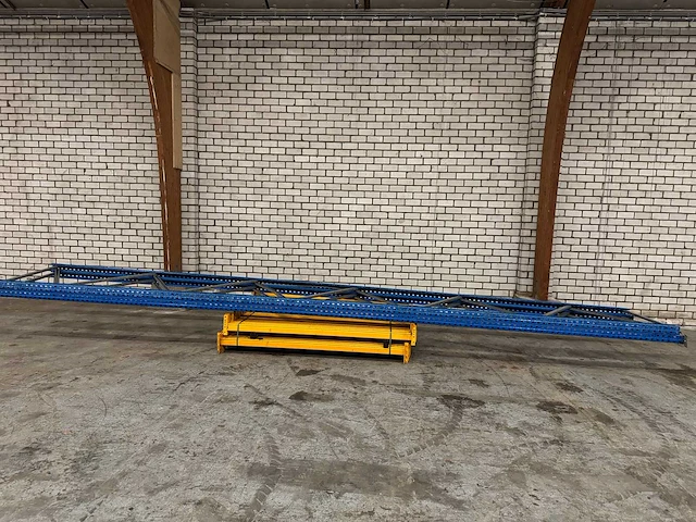 Esmena - palletstelling hoogte: 675cm - afbeelding 1 van  3