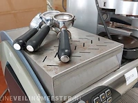 Espresso koffiemachine met bonenmaler op onderstel faema en espresso italiano, smart en md3000 - afbeelding 4 van  13