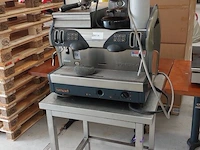 Espresso koffiemachine met bonenmaler op onderstel faema en espresso italiano, smart en md3000 - afbeelding 1 van  13