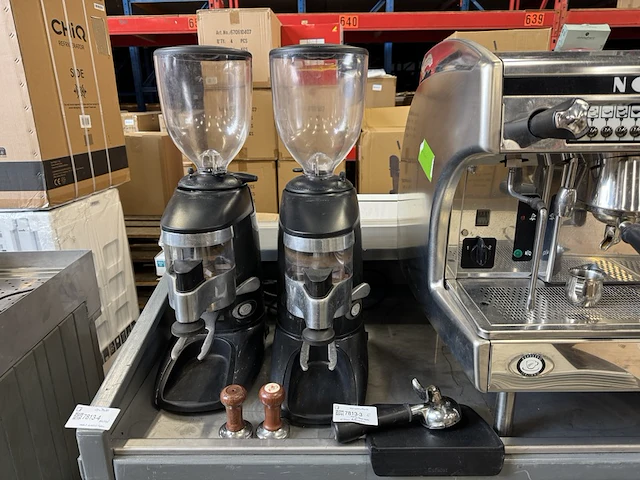 Espressomachine, 2x koffiemolen, waterontharder astoria, sae./2-ai - afbeelding 14 van  15