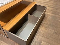 Esprit - winkelinrichting - tafels en displays - afbeelding 6 van  12