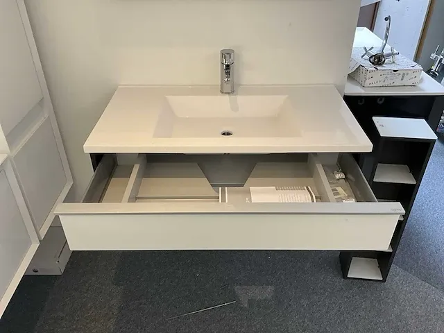 Esprit badkamermeubelset - afbeelding 4 van  6