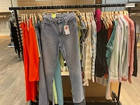 Esprit etalage dames kledingrestanten (50x) - afbeelding 8 van  14