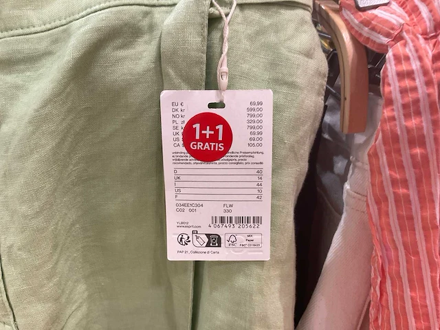 Esprit etalage dames kledingrestanten (50x) - afbeelding 11 van  14