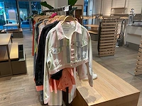 Esprit etalage dames kledingrestanten (50x) - afbeelding 14 van  14