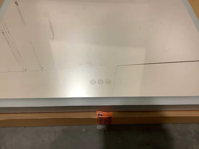 Ess lugano - led - badkamer spiegel aluminium 100x80cm - afbeelding 2 van  4