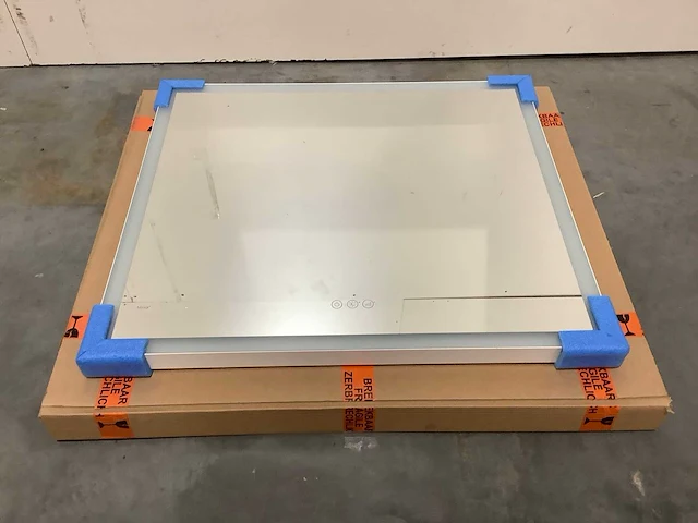 Ess lugano - led - badkamer spiegel crème 80x70cm - afbeelding 1 van  5