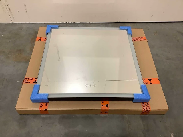 Ess lugano - led - badkamer spiegel zwart 80x80cm - afbeelding 1 van  4