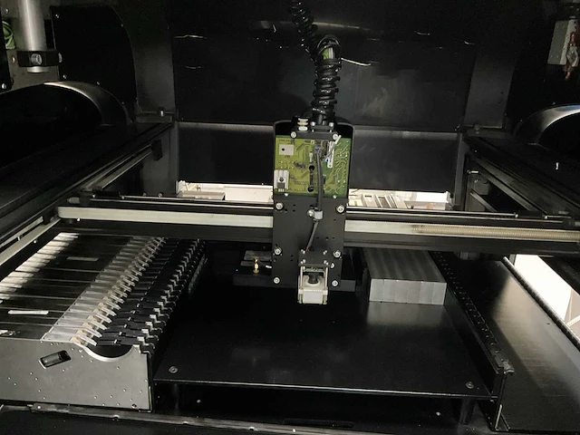 Essemtec pantera x pick and place machine - afbeelding 4 van  12