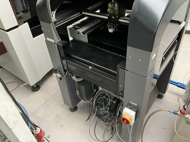 Essemtec pantera x pick and place machine - afbeelding 12 van  12