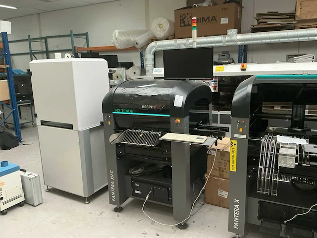 Essemtec pantera xvc pick and place machine - afbeelding 1 van  12