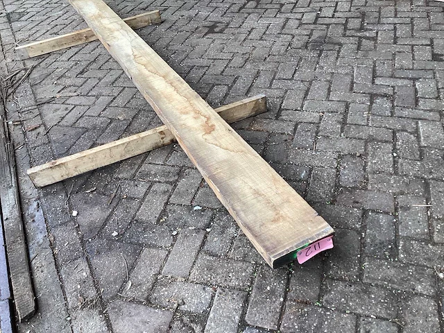 Essen a kwaliteit - kd ovengedroogd 3400x220x52 mm - balk - afbeelding 1 van  7