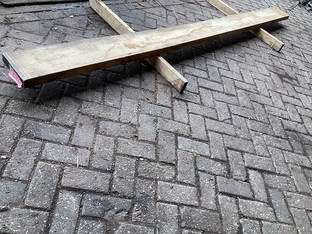 Essen a kwaliteit - kd ovengedroogd 3400x220x52 mm - balk - afbeelding 6 van  7