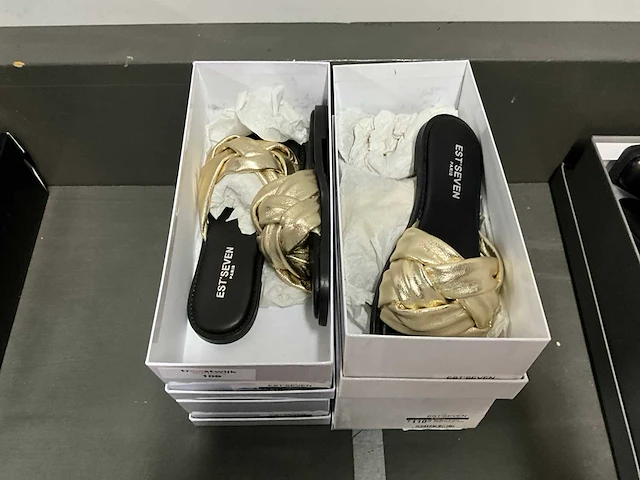 Est'seven braided gold slippers (4x) - afbeelding 3 van  3