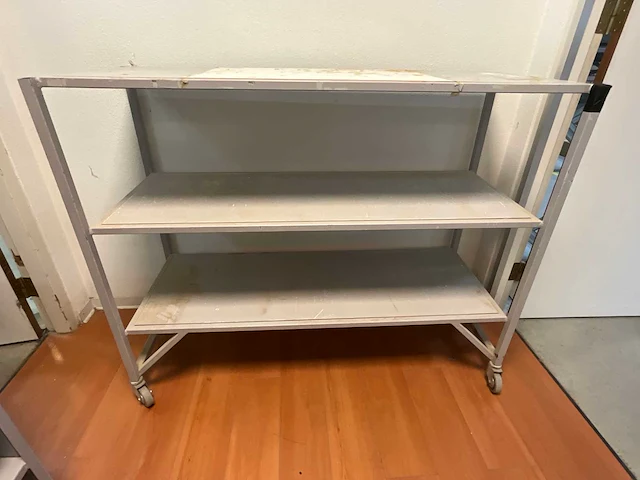 Etagewagen v.v. 3 niveaus 125x50x100cm (2x) - afbeelding 1 van  4