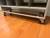 Etagewagen v.v. 3 niveaus en vakkenindeling 117x35x149cm (2x) - afbeelding 3 van  4