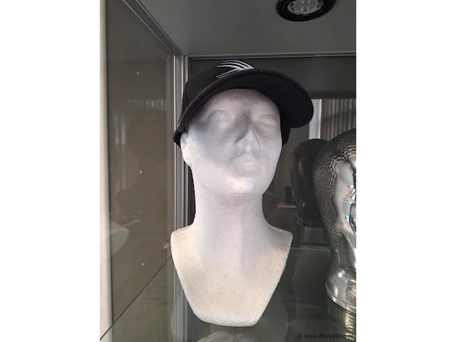 Etalage mannequin hoofden - afbeelding 2 van  5