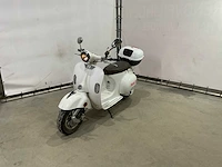 Etalian - snorscooter - retro - e-scooter - afbeelding 1 van  14