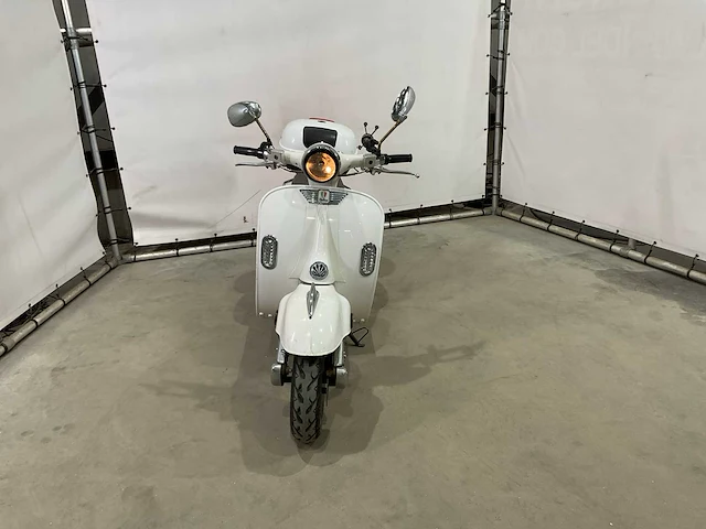 Etalian - snorscooter - retro - e-scooter - afbeelding 9 van  14