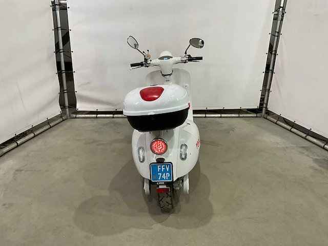 Etalian - snorscooter - retro - e-scooter - afbeelding 10 van  14
