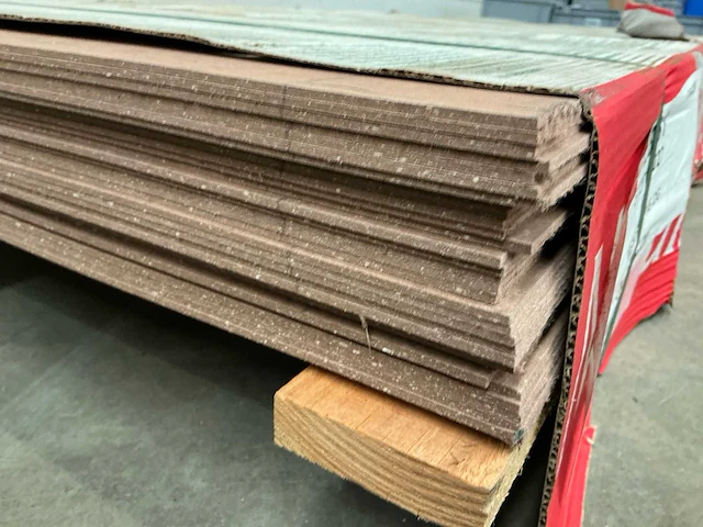 Eternit menuiserite brandwerende vezelcementplaat (33x) - afbeelding 3 van  4