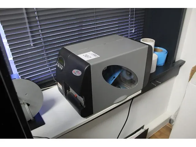 Etikettenprinter avery dennison type ap5.4 met rolunit - afbeelding 1 van  2