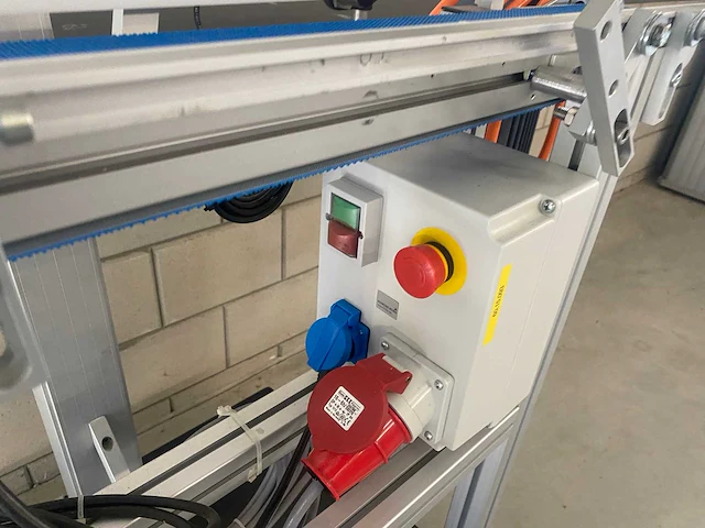 Etipack tecnos 1.3 emc dx automatische etiketteermachine - afbeelding 11 van  11