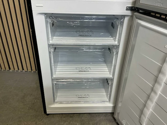 Etna kcv385nzwa. vrijstaande koel-vries combinatie - afbeelding 2 van  11