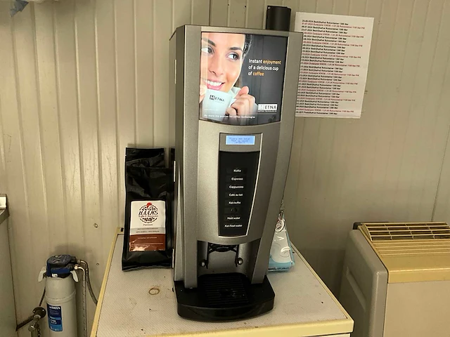 Etna minb22bsl koffiemachine inc koffie en topping - afbeelding 1 van  6