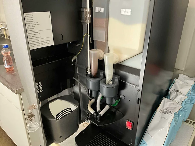 Etna minb22bsl koffiemachine inc koffie en topping - afbeelding 3 van  6