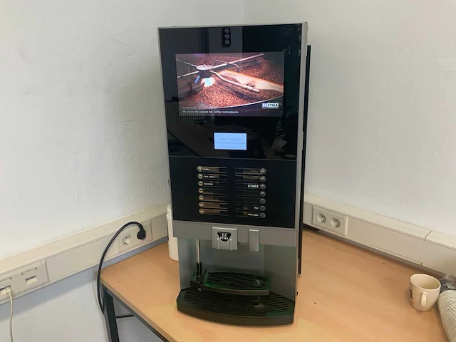 Etna tfz100 koffiemachine en oasis waterkoeler - afbeelding 9 van  16