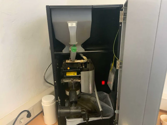 Etna tfz100 koffiemachine en oasis waterkoeler - afbeelding 15 van  16