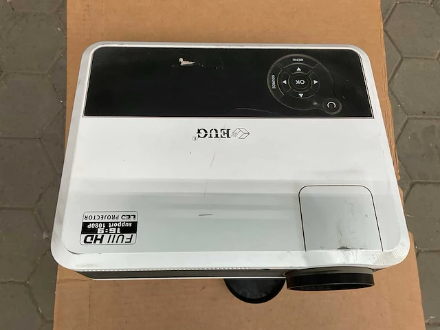 Eug x881 projector - afbeelding 3 van  5
