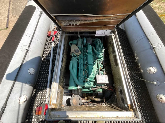 Euro offshore rib with volvo penta tamd42 patrol survey consoleboot en visboot - afbeelding 11 van  22