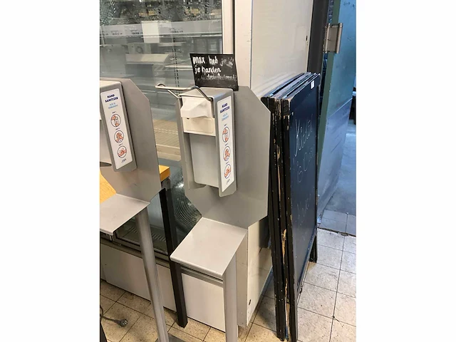 Euro products desinfectie zuilen (2x) - afbeelding 3 van  6