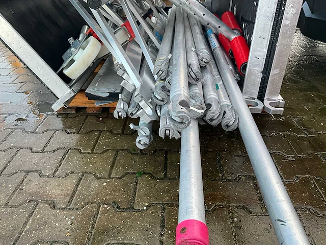 Euro scafold aluminium rolsteiger - afbeelding 14 van  16